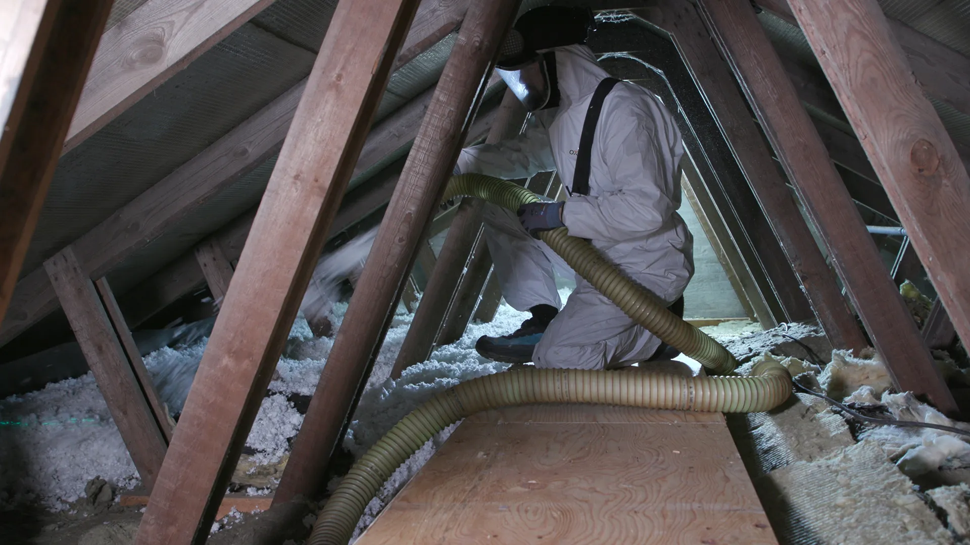Isolering - loftisolering med indblæst isolering